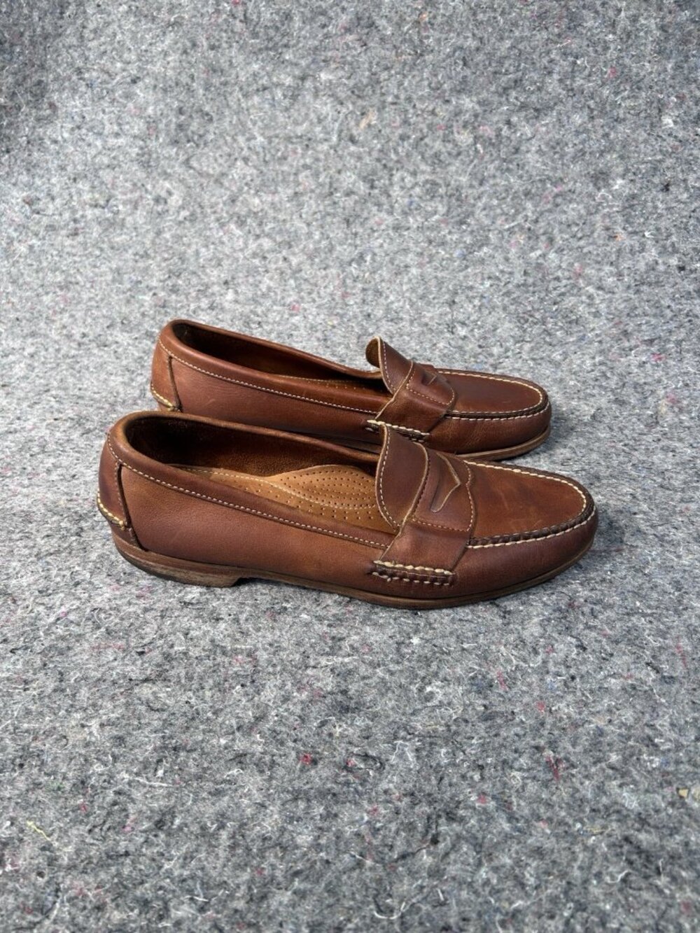 G.H. Bass & Co Weejuns Men’s Brown Leather Penny Loafer Contrast Stitch US 9